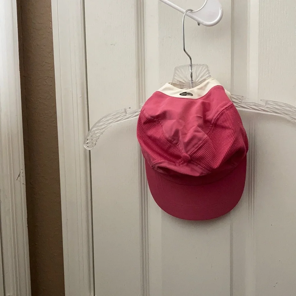 FINAL MARKDOWN Adidas ladies ball cap s/m